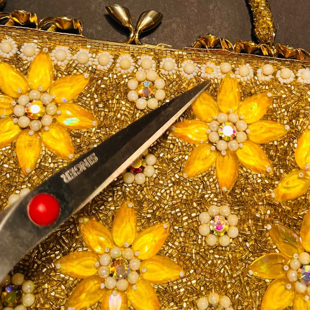 Vintage Hollywood Glam Purse, Bridal Wedding, Party, Beaded Sequins Rhinestones - Picture 5 of 9